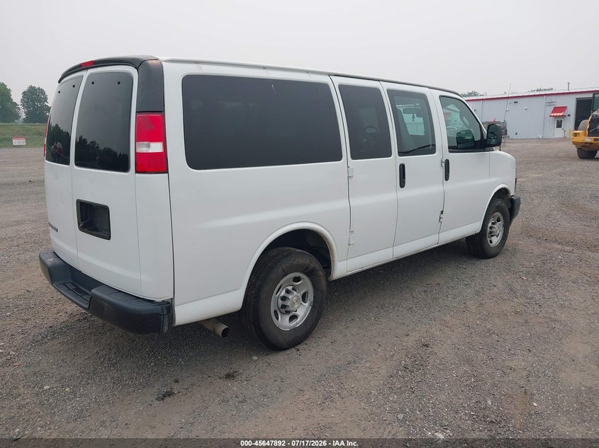 2020 CHEVROLET EXPRESS PASSENGER auction photo 4