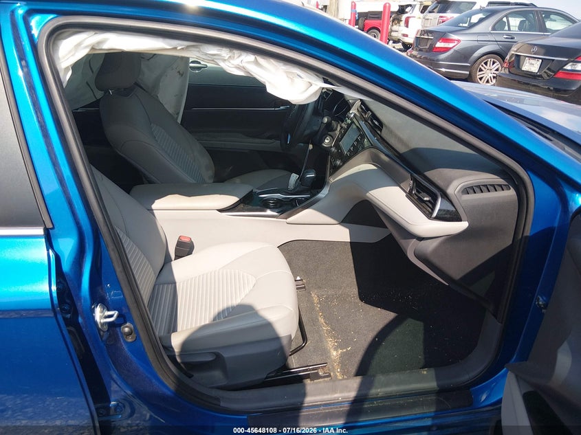 2020 TOYOTA CAMRY auction photo 5