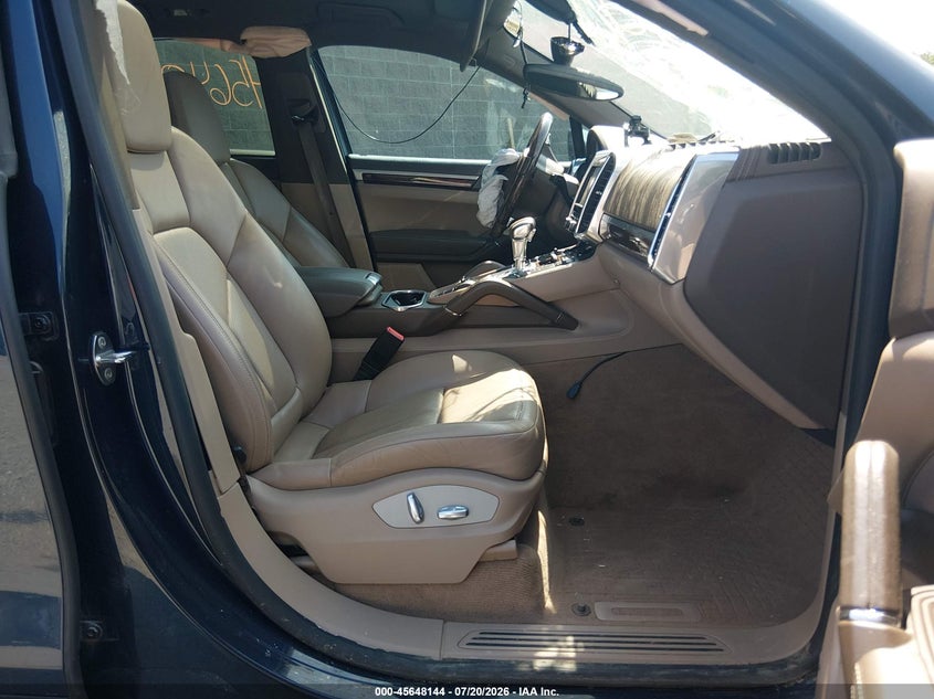 2014 Porsche Cayenne Diesel/Diesel Platinum Edition VIN: WP1AF2A28ELA33055 Lot: 45648144