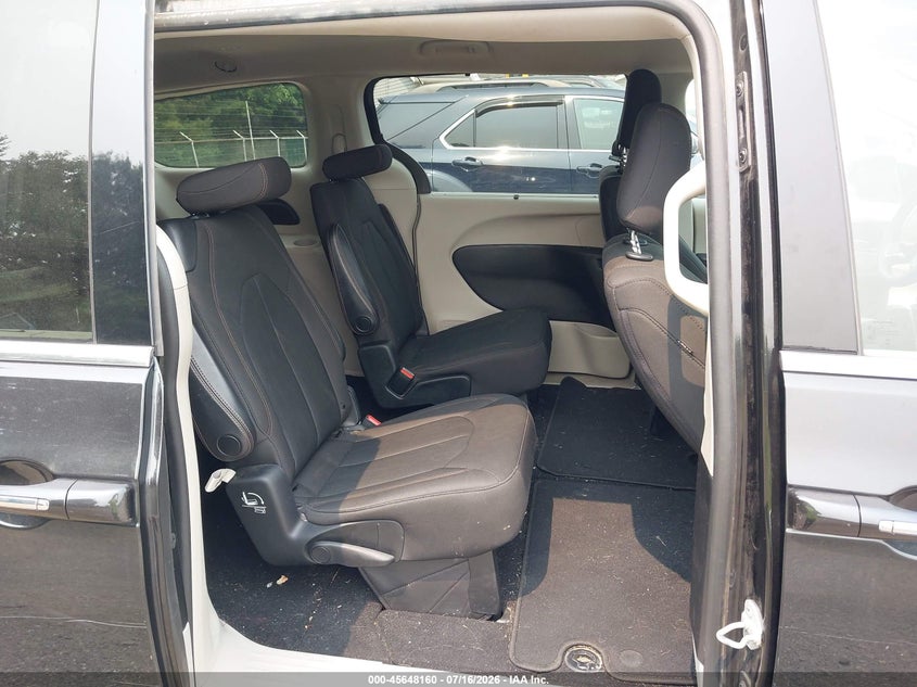 2019 Chrysler Pacifica Touring Plus VIN: 2C4RC1FG7KR516177 Lot: 45648160