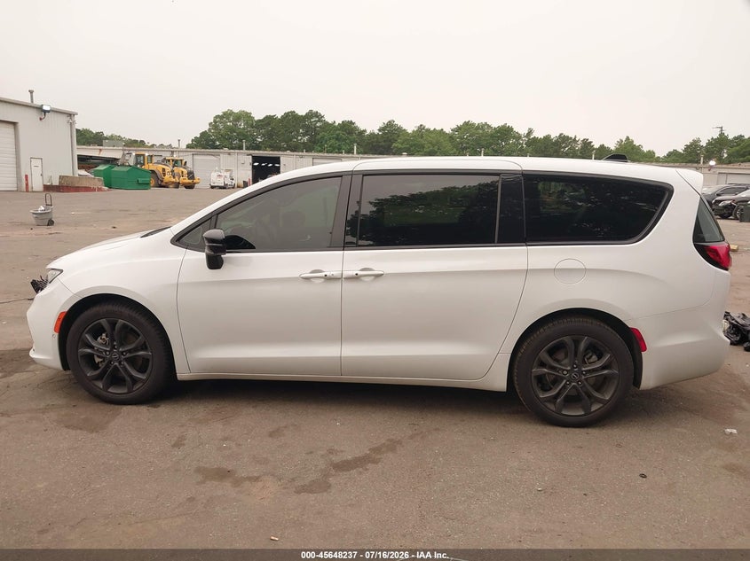 2026 Chrysler Pacifica Select VIN: 2C4RC1BG0TR197793 Lot: 45648237