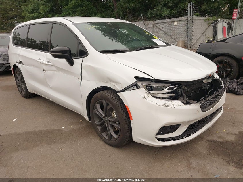 2026 CHRYSLER PACIFICA auction photo 1