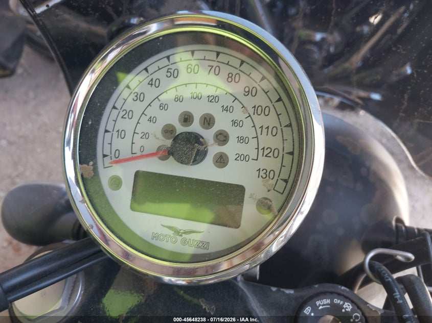 2017 Moto Guzzi V9 Roamer VIN: ZGULHU018HM000352 Lot: 45648238