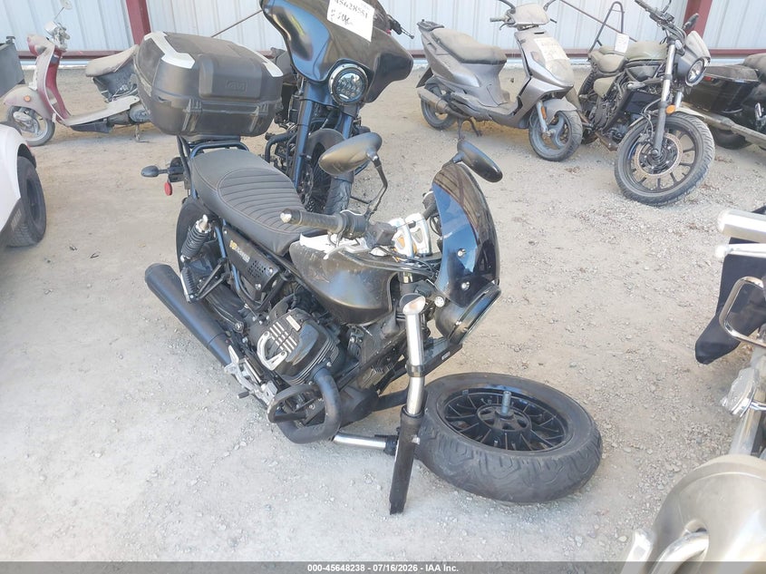 2017 Moto Guzzi V9