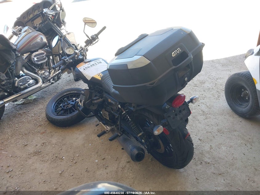 2017 MOTO GUZZI V9 auction photo 3