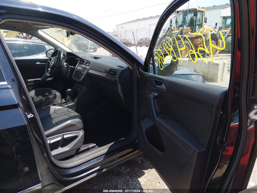 2019 VOLKSWAGEN TIGUAN auction photo 5