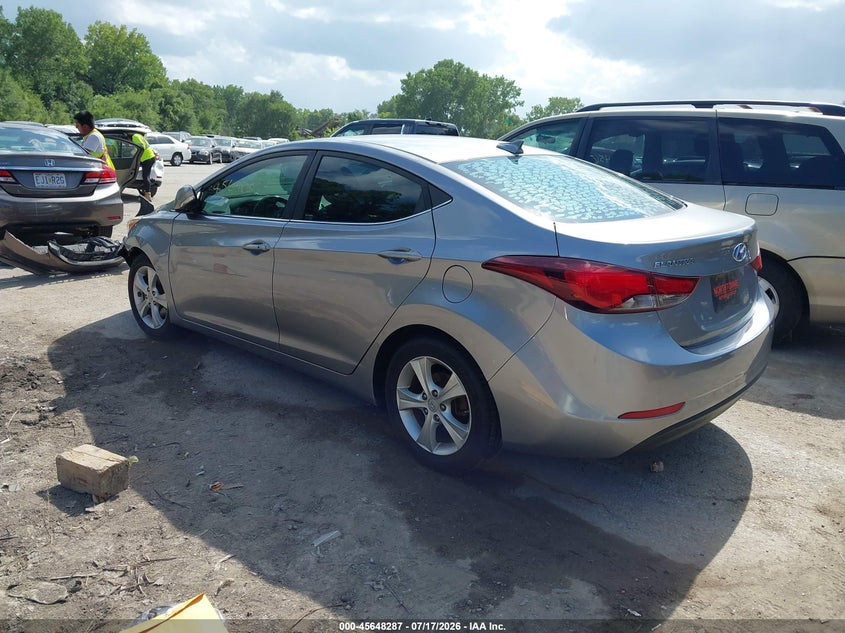 2016 HYUNDAI ELANTRA auction photo 3