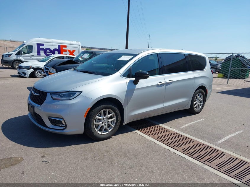 2C4RC1BG8RR167482 2024 Chrysler Pacifica Touring L photo 1