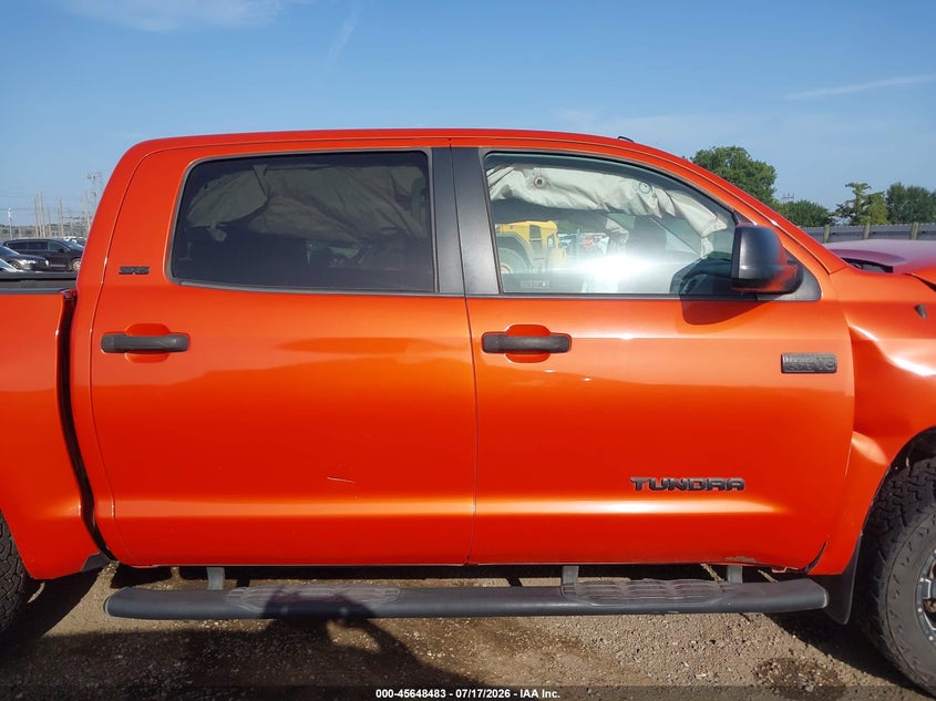 TOYOTA TUNDRA - zdjęcie 14