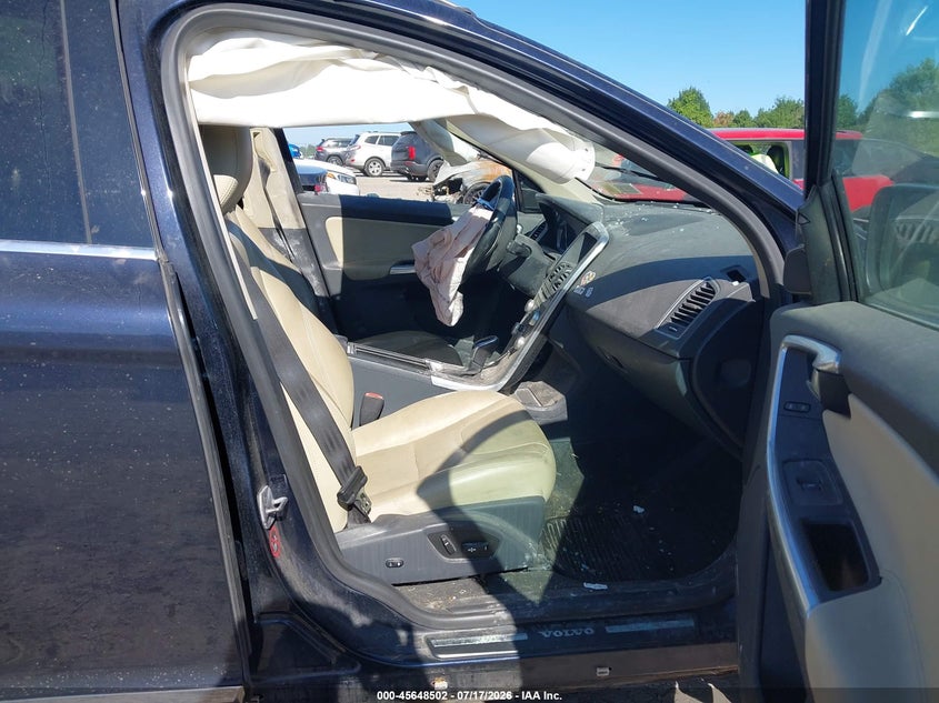 2016 Volvo Xc60 T6 Platinum VIN: YV4902RM1G2828739 Lot: 45648502