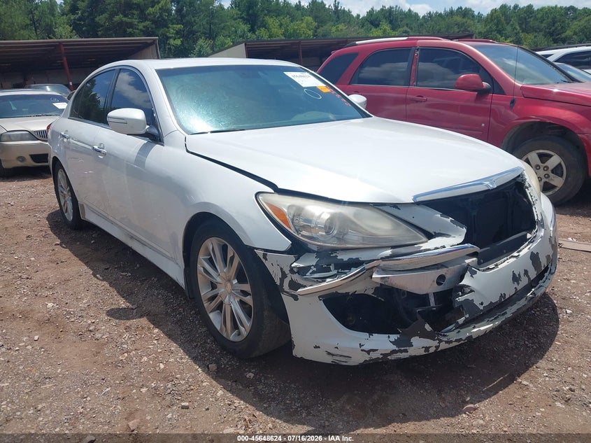 2013 HYUNDAI GENESIS auction photo 1