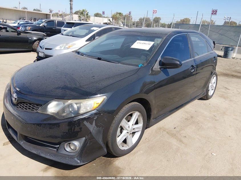 2014 TOYOTA CAMRY auction photo 2
