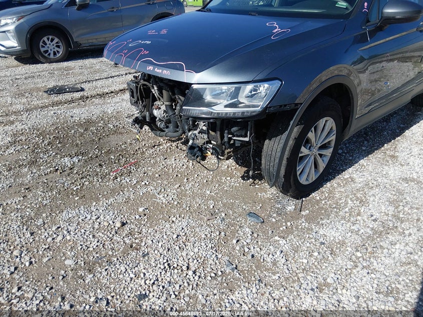 2018 Volkswagen Tiguan 2.0T S VIN: 3VV0B7AX9JM111869 Lot: 45648693