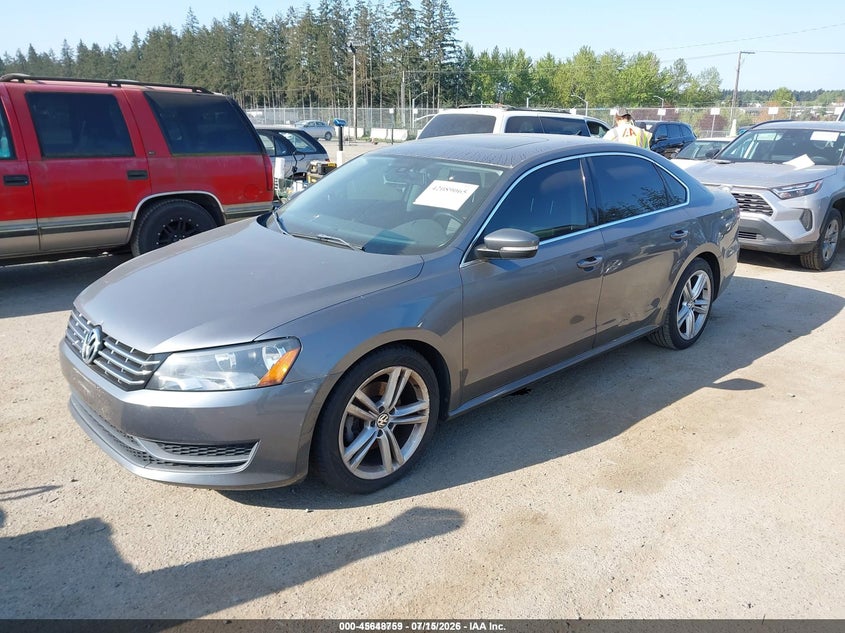 2015 Volkswagen Passat, Лівий бік, IAAI, VIN 1VWBV7A32FC051192 — фото 2