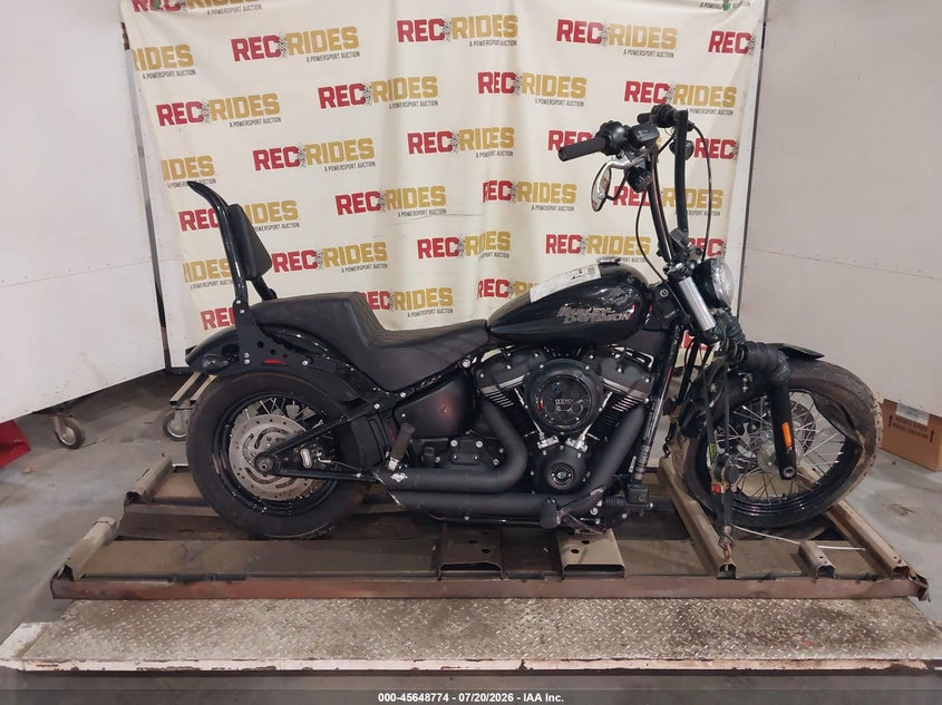 2018 Harley-Davidson Fxbb Street Bob VIN: 1HD1YJJ13JC055292 Lot: 45648774
