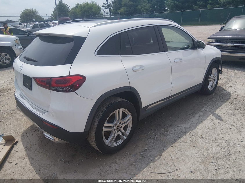MERCEDES-BENZ GLA 250 - zdjęcie 4