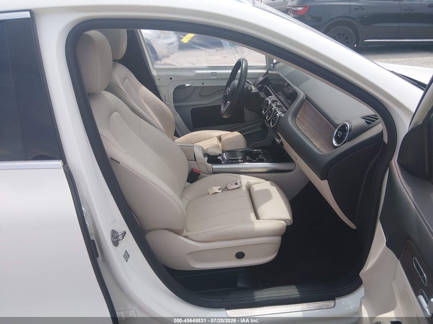 MERCEDES-BENZ GLA 250 - zdjęcie 5