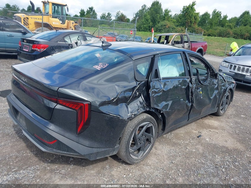 Vin: 3kpfu4de7se013513, lot: 46147457, kia k4 ex 20254