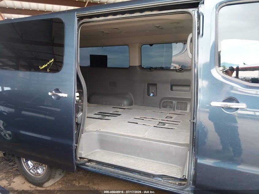 2016 NISSAN NV PASSENGER NV3500 HD auction photo 8