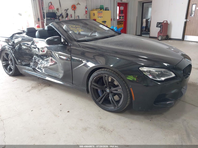 BMW M6 - zdjęcie 1