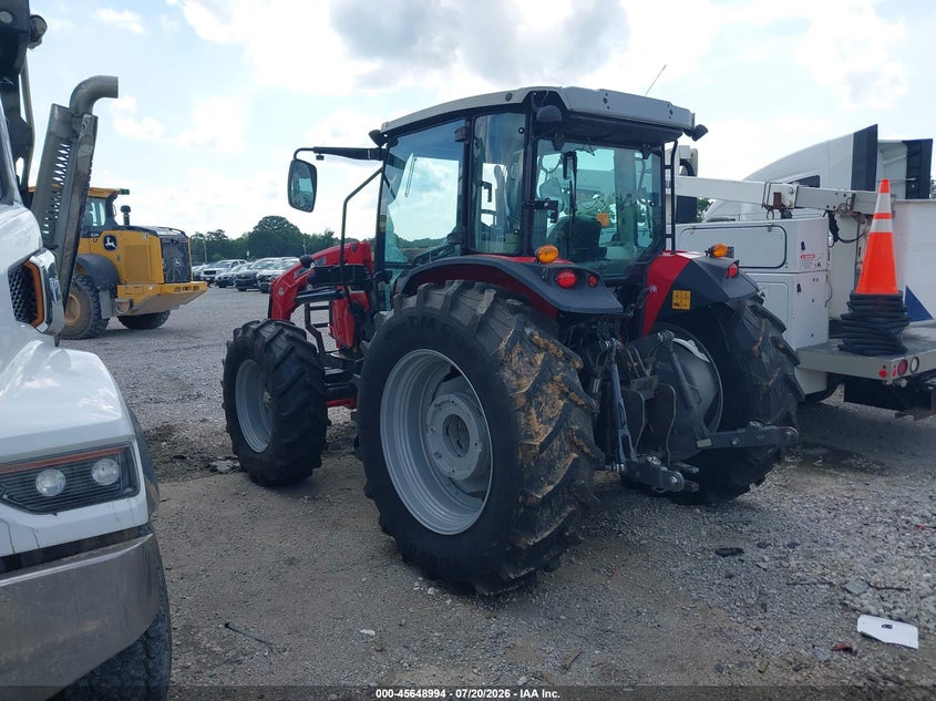 2023 MASSEY FERGUSON 6713 TRACTOR auction photo 3