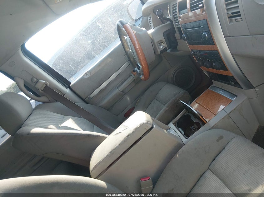 2008 CHRYSLER ASPEN auction photo 5