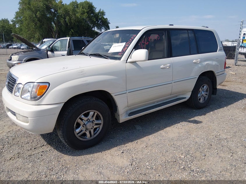 2001 LEXUS LX 470 auction photo 2