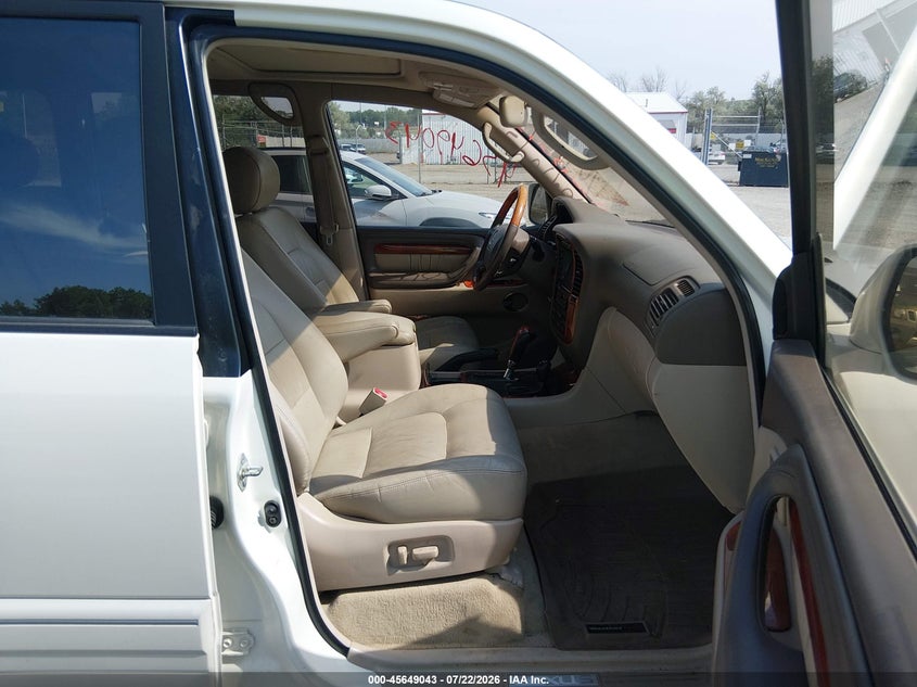 2001 LEXUS LX 470 auction photo 5