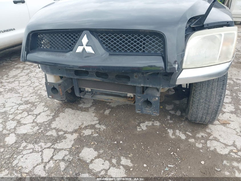 2008 MITSUBISHI RAIDER auction photo 6