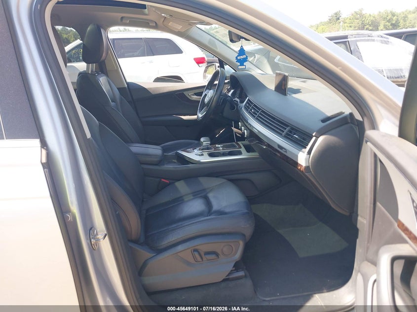 AUDI Q7 2019 VIN WA1LHAF77KD018565
