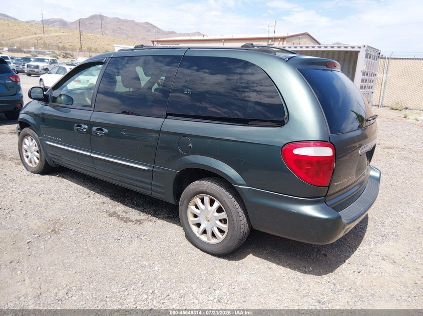 2001 CHRYSLER TOWN & COUNTRY auction photo 3