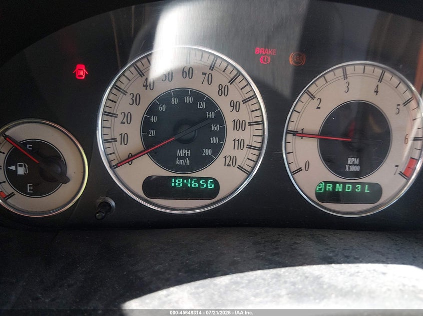 2001 CHRYSLER TOWN & COUNTRY auction photo 7