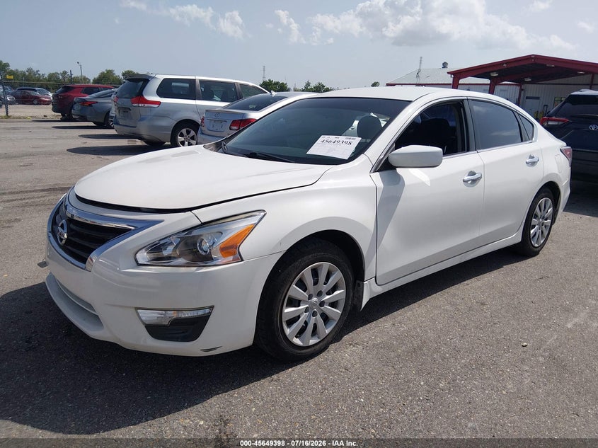 2015 Nissan Altima, Right Side, IAAI, VIN 1N4AL3AP2FN866826 — photo 2