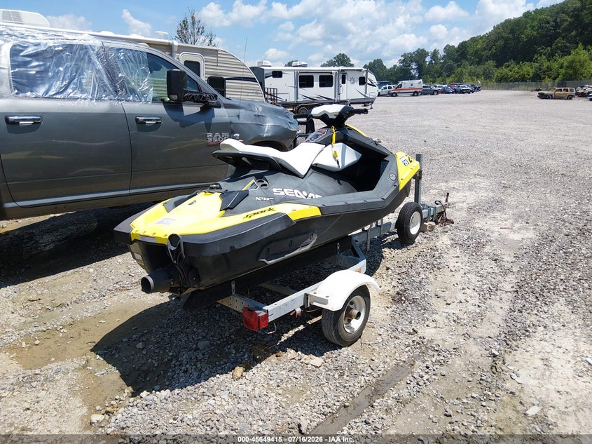 2015 SEADOO SPARK auction photo 4