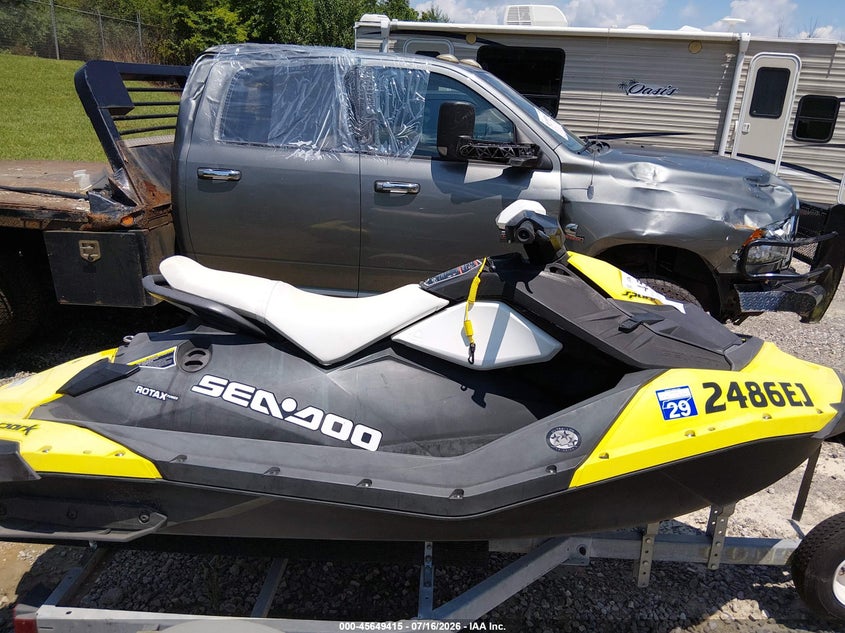 2015 SEADOO SPARK auction photo 5