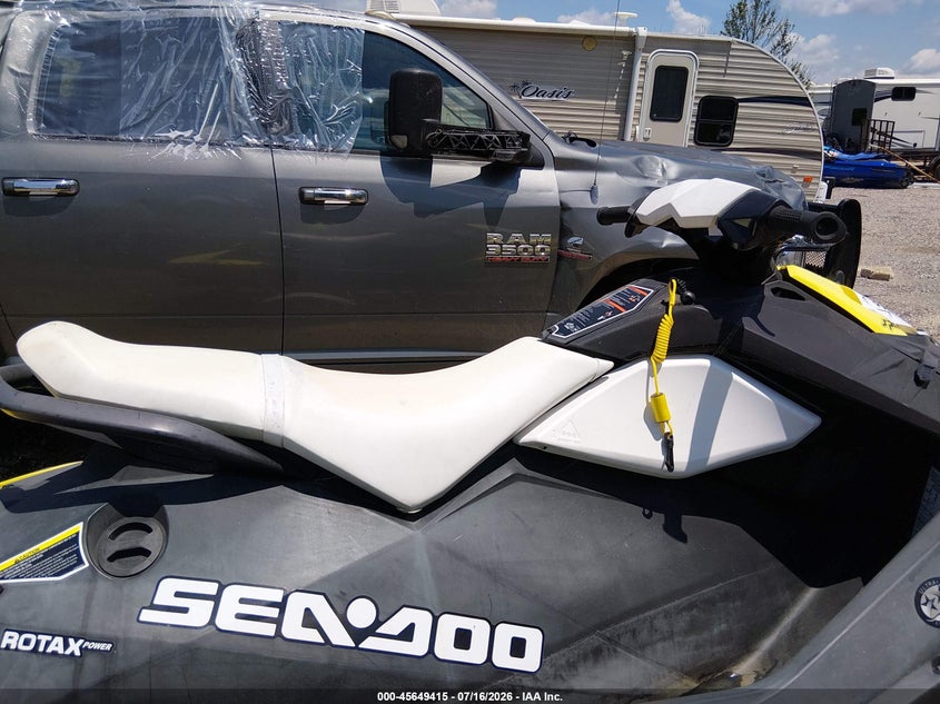 2015 SEADOO SPARK auction photo 8