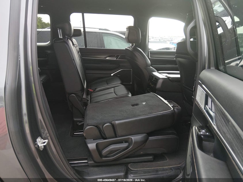 2024 Jeep Wagoneer L Series Ii 4X4 VIN: 1C4SJSBP1RS131578 Lot: 45649487
