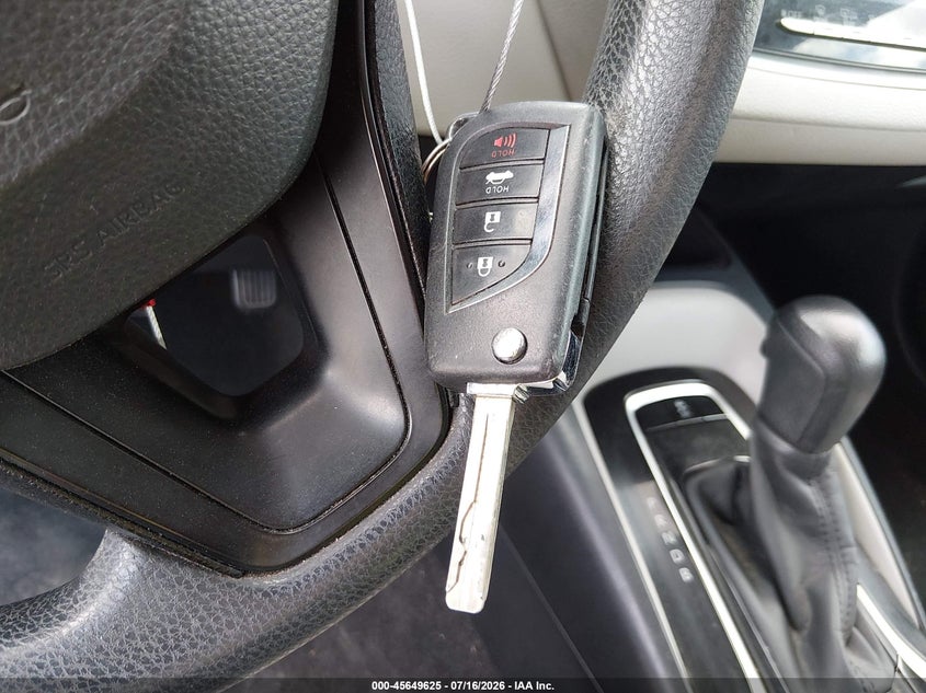 VIN JTDEPRAE5LJ027337 2020 TOYOTA COROLLA LE