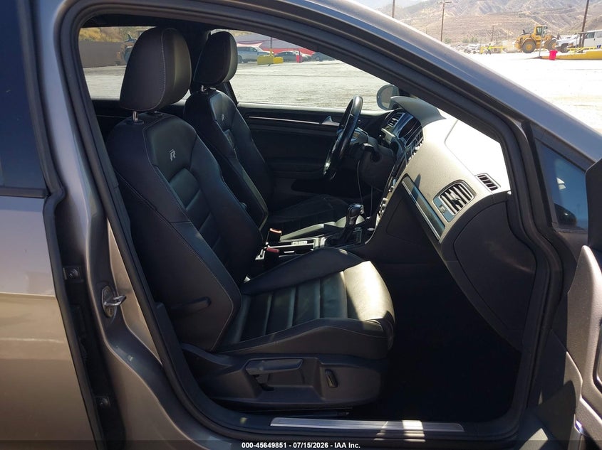 2015 Volkswagen Golf R 4-Door VIN: WVWLF7AU4FW222701 Lot: 45649851