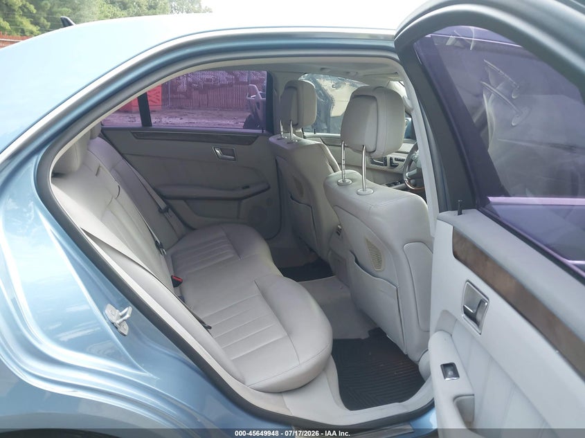 2010 MERCEDES-BENZ E 550 auction photo 8