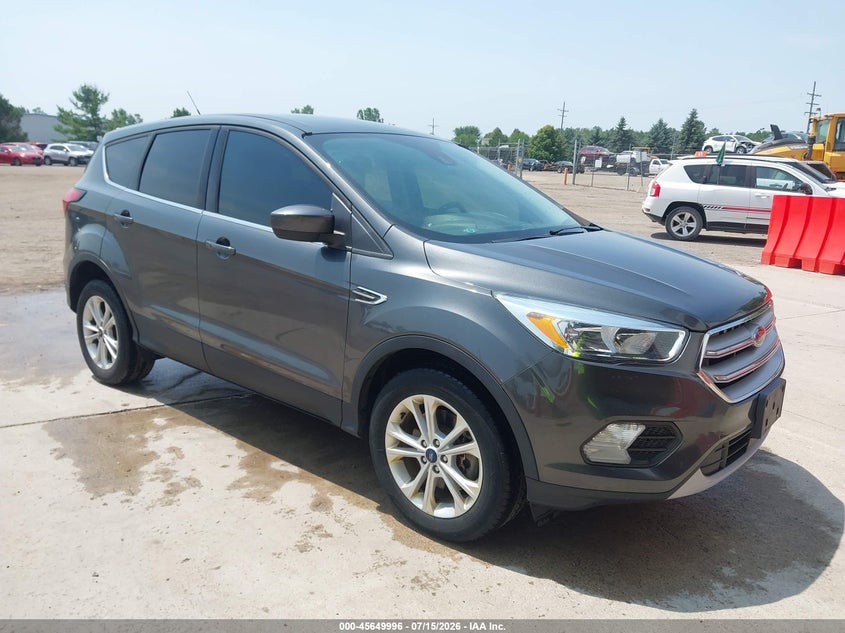 Vin: 1fmcu9gd5kua80868, lot: 46148551, ford escape se 2019 img_1