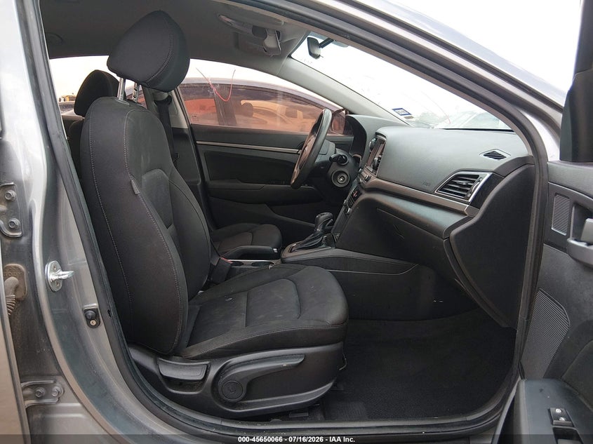 2018 HYUNDAI ELANTRA auction photo 5