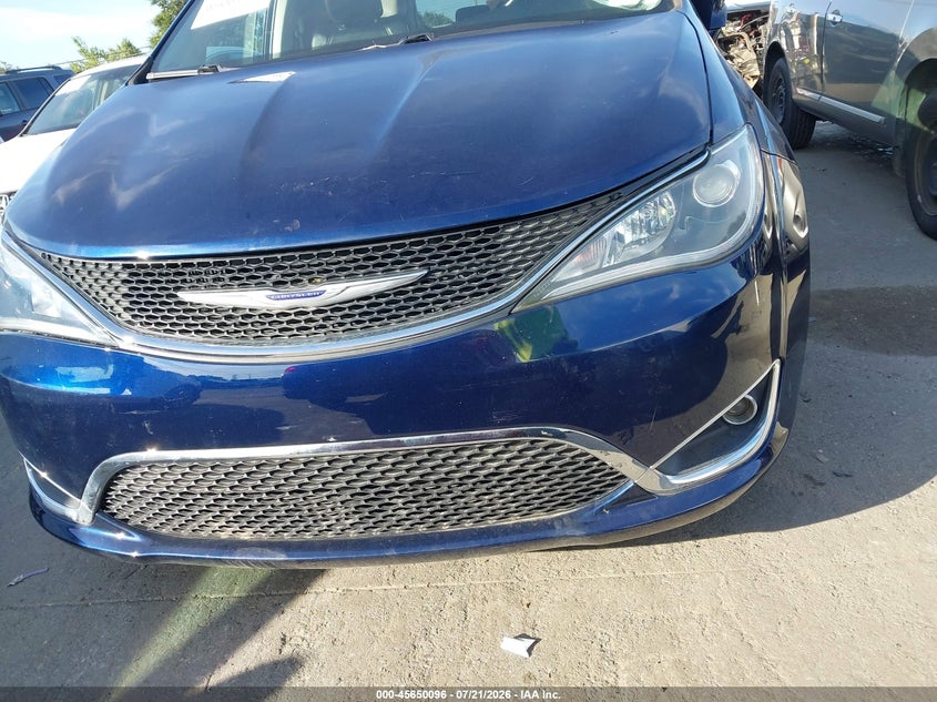 2017 CHRYSLER PACIFICA auction photo 6