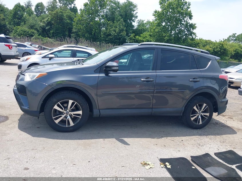 2018 Toyota Rav4 Xle VIN: 2T3RFREV8JW831032 Lot: 45650112