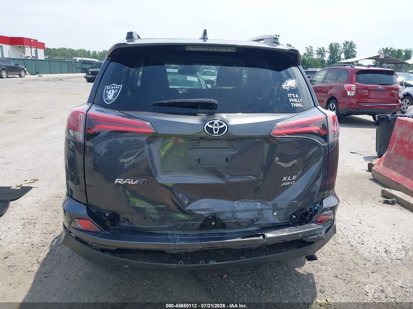2018 Toyota Rav4 Xle VIN: 2T3RFREV8JW831032 Lot: 45650112