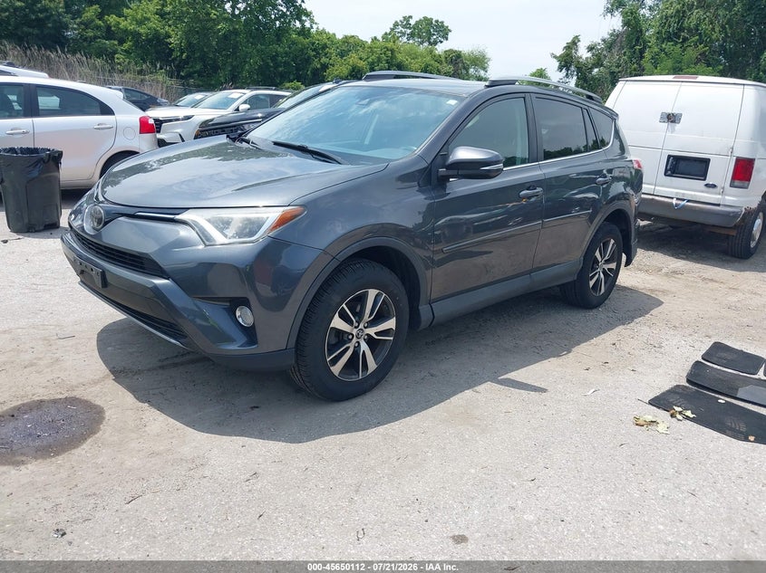 2018 Toyota Rav4 Xle VIN: 2T3RFREV8JW831032 Lot: 45650112