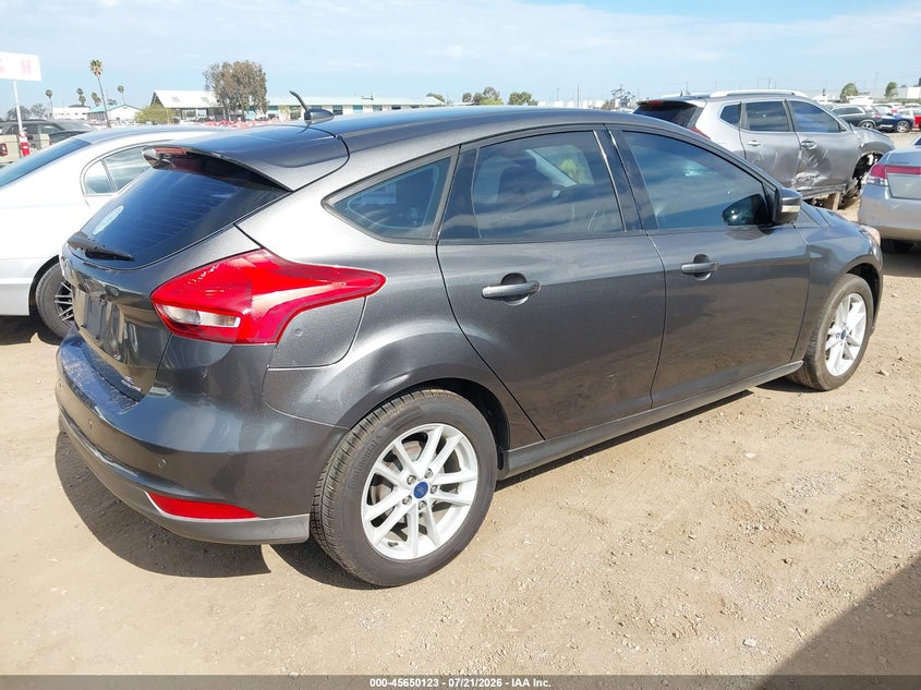 2015 Ford Focus Se VIN: 1FADP3K26FL370511 Lot: 45650123