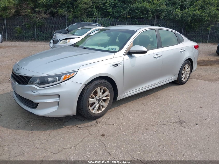 2018 Kia Optima, Interior Burn, IAAI, VIN 5XXGT4L36JG209018 — photo 2