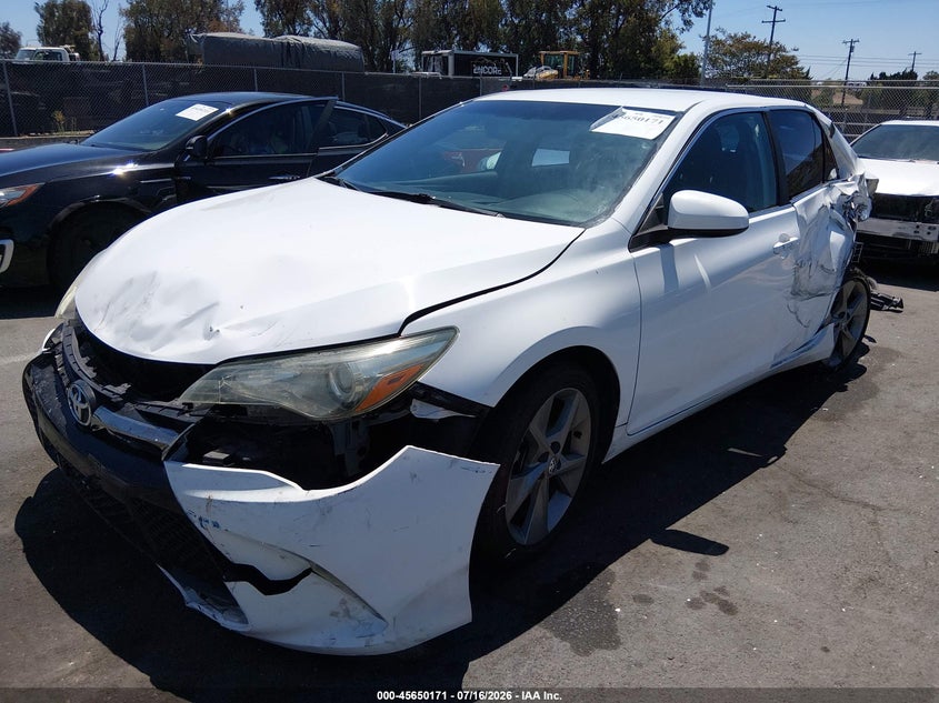 2015 Toyota Camry, Левый зад, IAAI, VIN 4T1DF1FK6FU041588 — фото 2