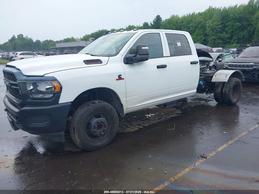 2023 RAM 3500 CHASSIS auction photo 2